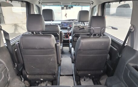 Honda Stepwgn IV, 2018 год, 2 160 000 рублей, 7 фотография