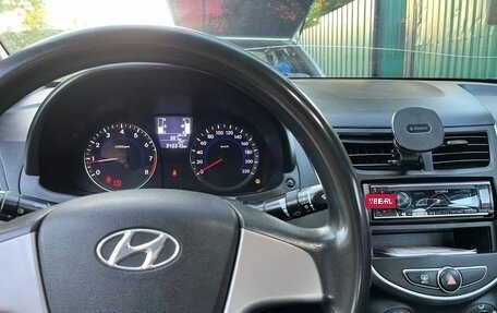 Hyundai Solaris II рестайлинг, 2014 год, 750 000 рублей, 10 фотография