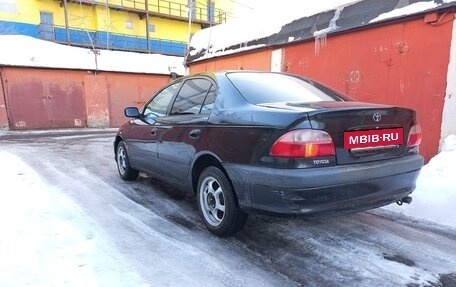 Toyota Avensis III рестайлинг, 2002 год, 290 000 рублей, 5 фотография