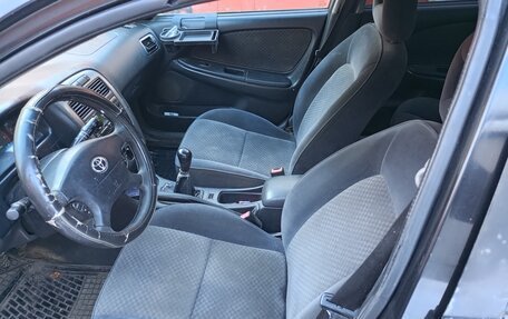 Toyota Avensis III рестайлинг, 2002 год, 290 000 рублей, 9 фотография