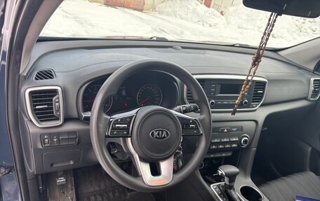 KIA Sportage IV рестайлинг, 2021 год, 2 400 000 рублей, 10 фотография