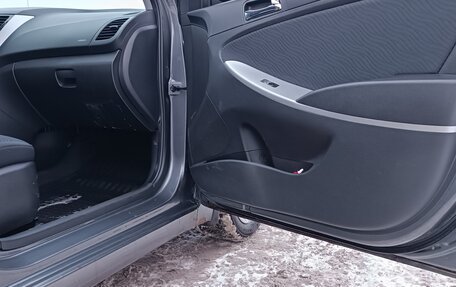 Hyundai Solaris II рестайлинг, 2011 год, 650 000 рублей, 8 фотография