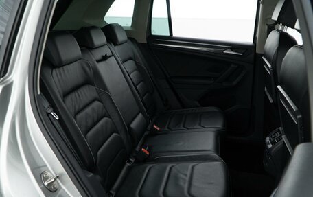 Volkswagen Tiguan II, 2018 год, 2 613 040 рублей, 7 фотография