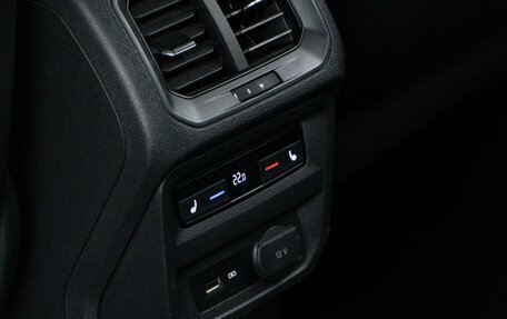 Volkswagen Tiguan II, 2018 год, 2 613 040 рублей, 17 фотография