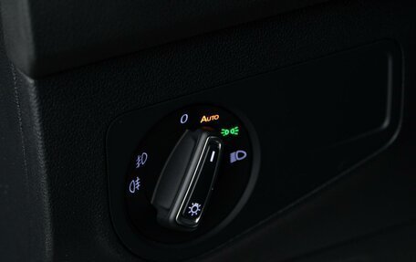 Volkswagen Tiguan II, 2018 год, 2 613 040 рублей, 20 фотография