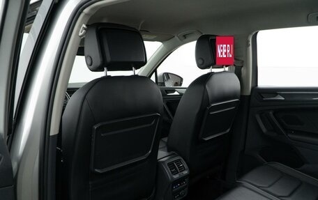 Volkswagen Tiguan II, 2018 год, 2 613 040 рублей, 11 фотография