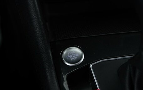 Volkswagen Tiguan II, 2018 год, 2 613 040 рублей, 19 фотография