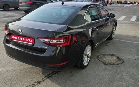 Skoda Superb III рестайлинг, 2017 год, 1 590 000 рублей, 3 фотография