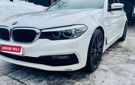 BMW 5 серия, 2017 год, 3 200 000 рублей, 2 фотография