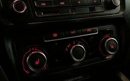 Volkswagen Jetta VI, 2013 год, 1 070 000 рублей, 13 фотография