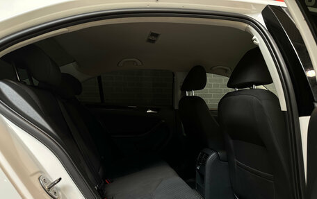 Volkswagen Jetta VI, 2013 год, 1 070 000 рублей, 11 фотография