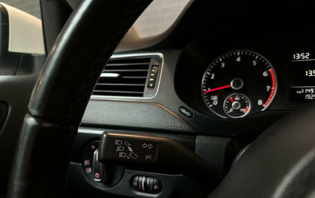 Volkswagen Jetta VI, 2013 год, 1 070 000 рублей, 19 фотография