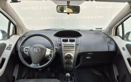 Toyota Yaris III рестайлинг, 2009 год, 485 000 рублей, 6 фотография