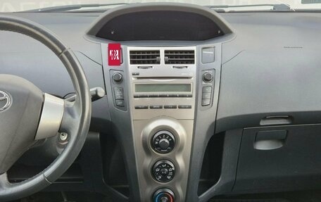 Toyota Yaris III рестайлинг, 2009 год, 485 000 рублей, 10 фотография