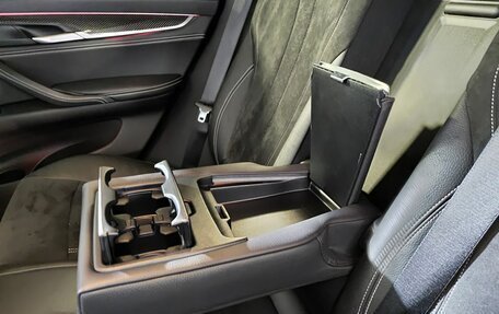 BMW X6, 2018 год, 26 фотография