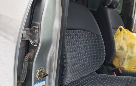 Nissan Cube II, 1999 год, 210 000 рублей, 22 фотография