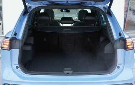 Volkswagen Tiguan II, 2024 год, 4 650 000 рублей, 8 фотография