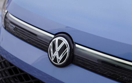 Volkswagen Tiguan II, 2024 год, 4 650 000 рублей, 11 фотография