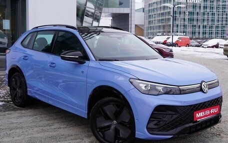 Volkswagen Tiguan II, 2024 год, 4 650 000 рублей, 3 фотография