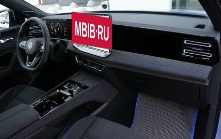 Volkswagen Tiguan II, 2024 год, 4 650 000 рублей, 15 фотография