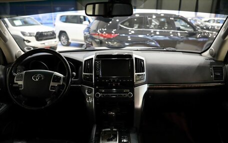 Toyota Land Cruiser 200, 2013 год, 4 400 000 рублей, 17 фотография