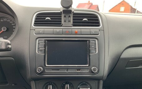 Volkswagen Polo VI (EU Market), 2011 год, 825 000 рублей, 11 фотография