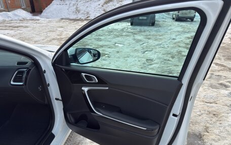 KIA cee'd III, 2022 год, 2 200 000 рублей, 26 фотография