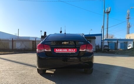 Chevrolet Cruze II, 2010 год, 550 000 рублей, 4 фотография