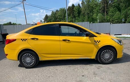 Hyundai Solaris II рестайлинг, 2014 год, 425 000 рублей, 7 фотография