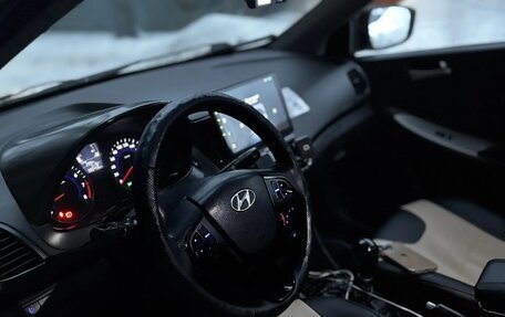 Hyundai Solaris II рестайлинг, 2014 год, 425 000 рублей, 5 фотография