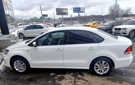 Volkswagen Polo VI (EU Market), 2015 год, 950 000 рублей, 4 фотография