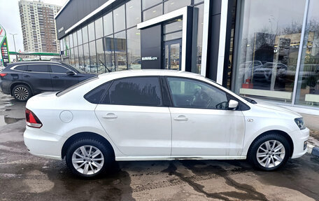 Volkswagen Polo VI (EU Market), 2015 год, 950 000 рублей, 2 фотография