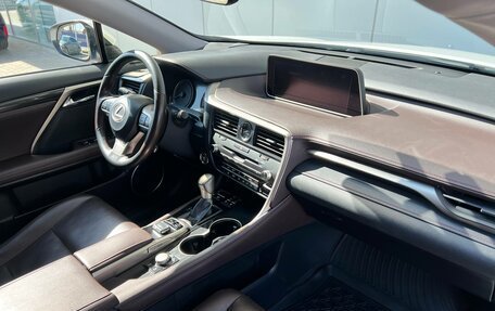 Lexus RX IV рестайлинг, 2018 год, 4 890 000 рублей, 11 фотография