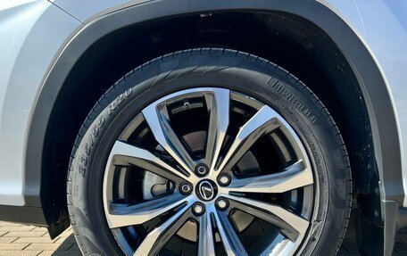 Lexus RX IV рестайлинг, 2018 год, 4 890 000 рублей, 8 фотография