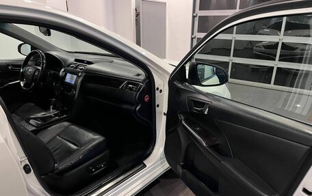 Toyota Camry, 2014 год, 1 991 000 рублей, 13 фотография