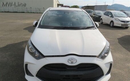 Toyota Yaris, 2021 год, 870 000 рублей, 2 фотография