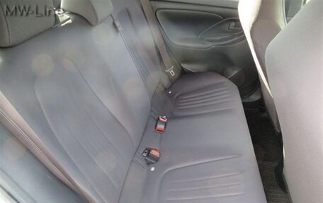 Toyota Yaris, 2021 год, 870 000 рублей, 12 фотография