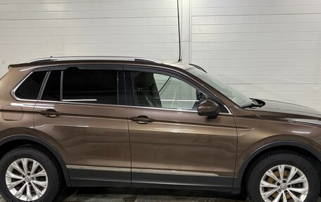 Volkswagen Tiguan II, 2017 год, 1 900 000 рублей, 2 фотография