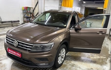 Volkswagen Tiguan II, 2017 год, 1 900 000 рублей, 13 фотография
