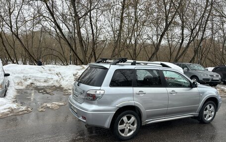 Mitsubishi Outlander III рестайлинг 3, 2006 год, 650 000 рублей, 2 фотография