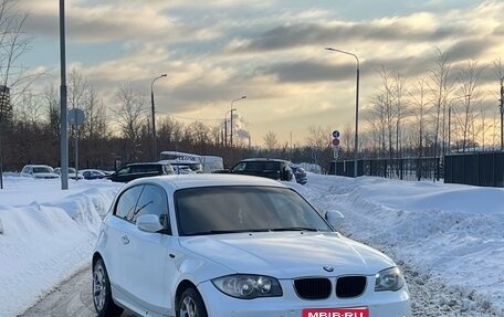 BMW 1 серия, 2011 год, 750 000 рублей, 1 фотография