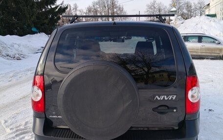 Chevrolet Niva I рестайлинг, 2017 год, 765 000 рублей, 13 фотография