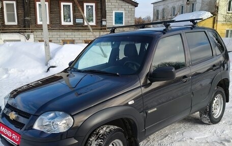 Chevrolet Niva I рестайлинг, 2017 год, 765 000 рублей, 6 фотография