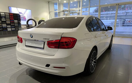 BMW 3 серия, 2017 год, 1 750 000 рублей, 6 фотография