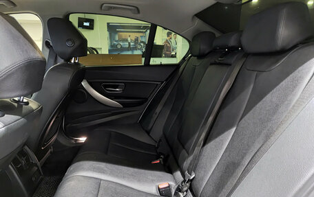 BMW 3 серия, 2017 год, 1 750 000 рублей, 15 фотография