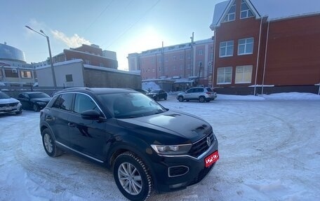 Volkswagen T-Roc I, 2019 год, 2 100 000 рублей, 1 фотография