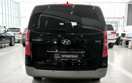 Hyundai H-1 II рестайлинг, 2019 год, 2 995 000 рублей, 6 фотография