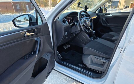 Volkswagen Tiguan II, 2018 год, 2 340 000 рублей, 12 фотография