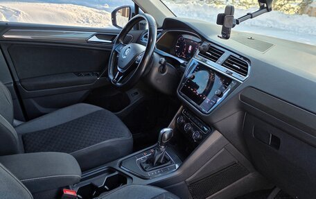 Volkswagen Tiguan II, 2018 год, 2 340 000 рублей, 16 фотография