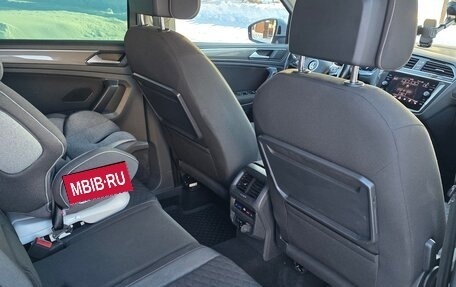 Volkswagen Tiguan II, 2018 год, 2 340 000 рублей, 17 фотография